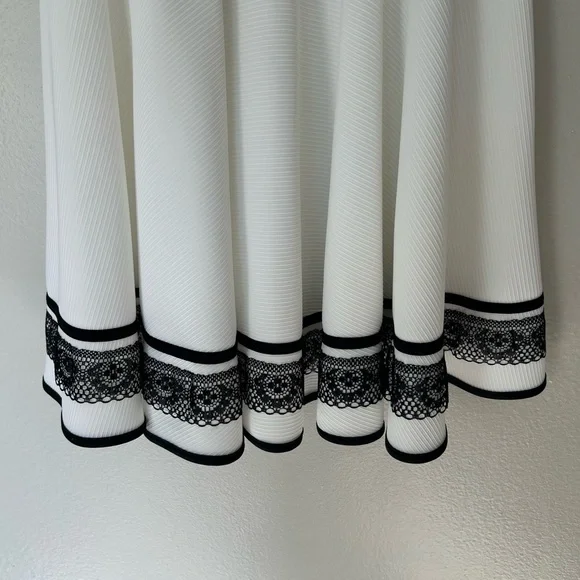 Iris & Ivy Girl's White W/Black Lace Dress Size 12 - Picture 4 of 7